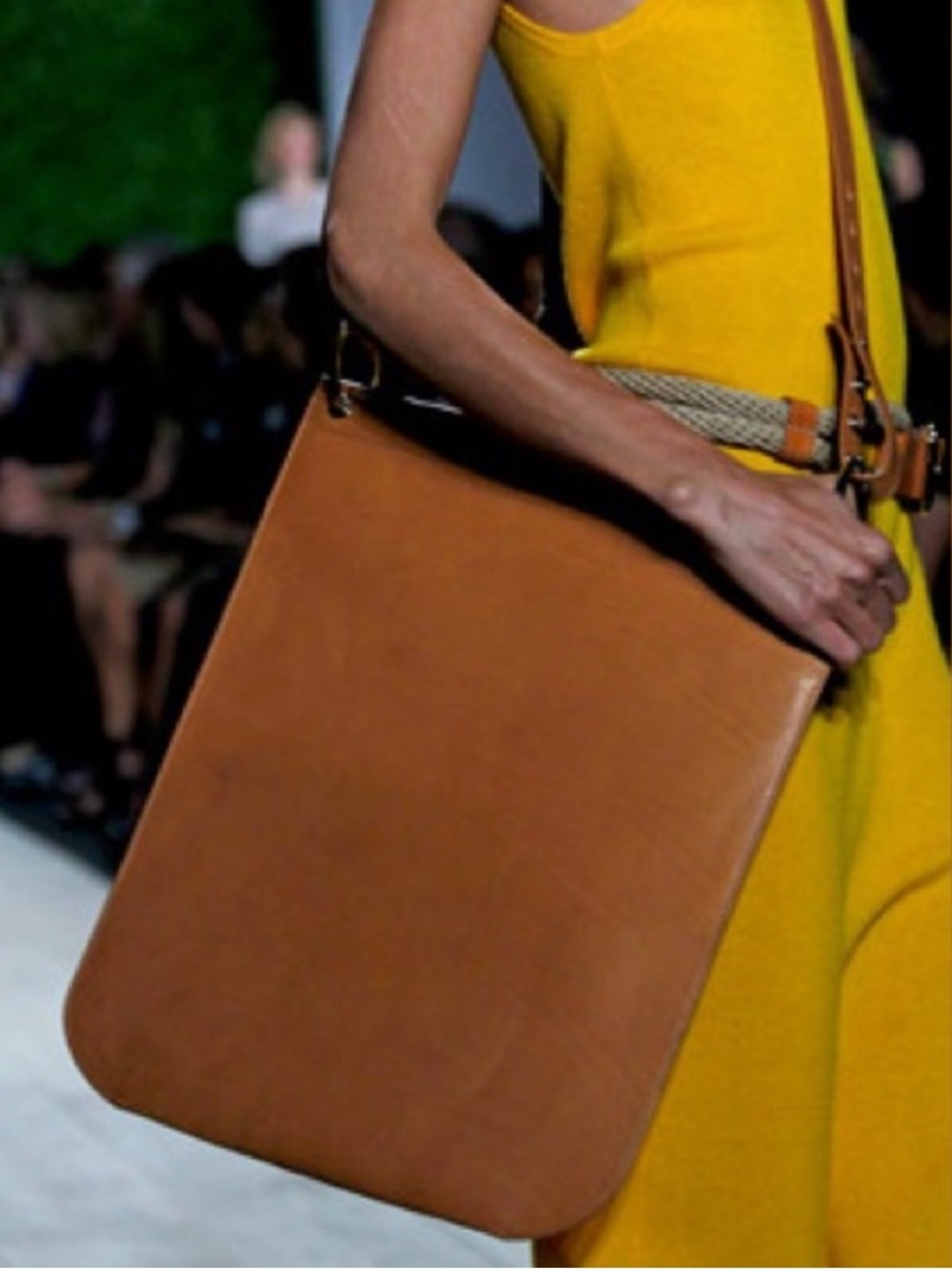 MICHAEL KORS 2011 Runway Flat Leather Tote